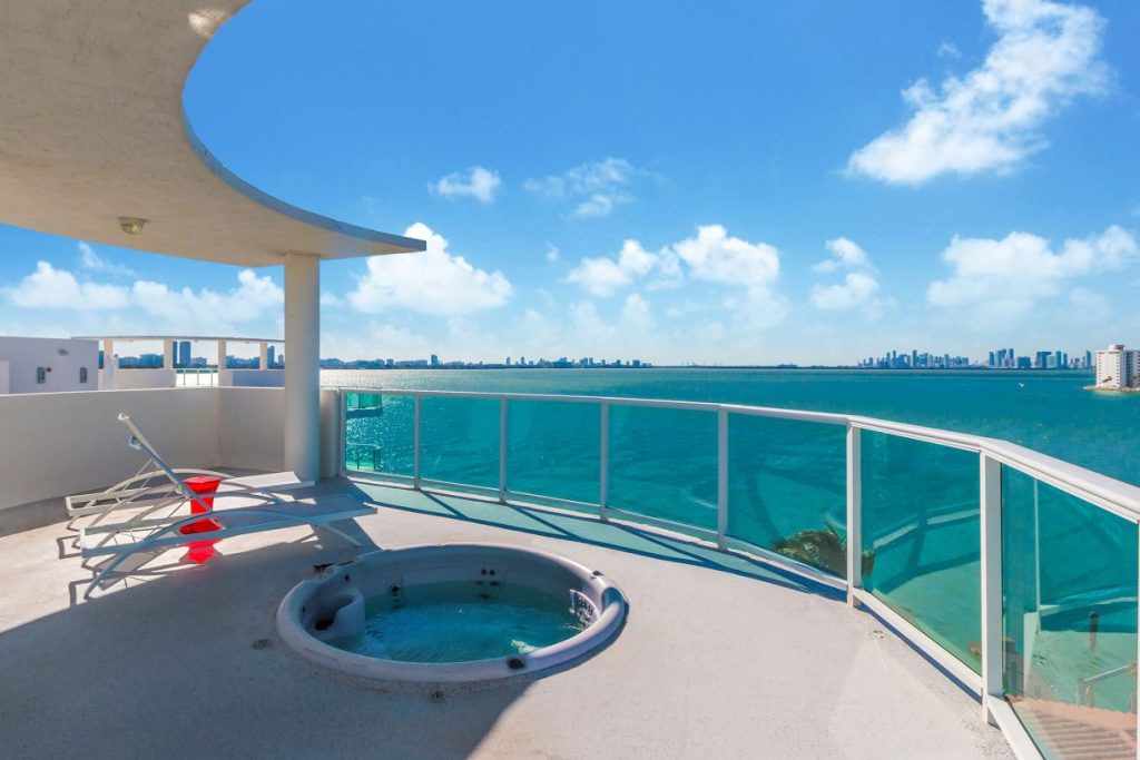 Baylights Penthouse (2012) Miami Beach