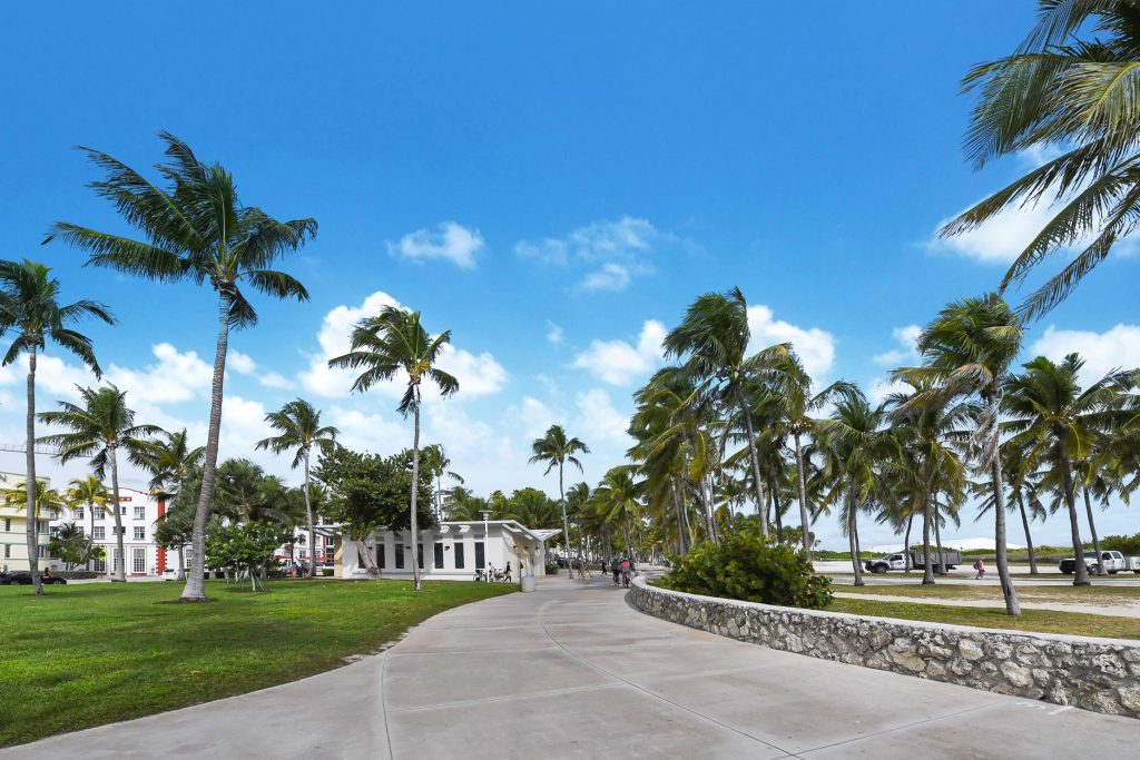Lummus Park Miami Beach Ocean Drive Condo