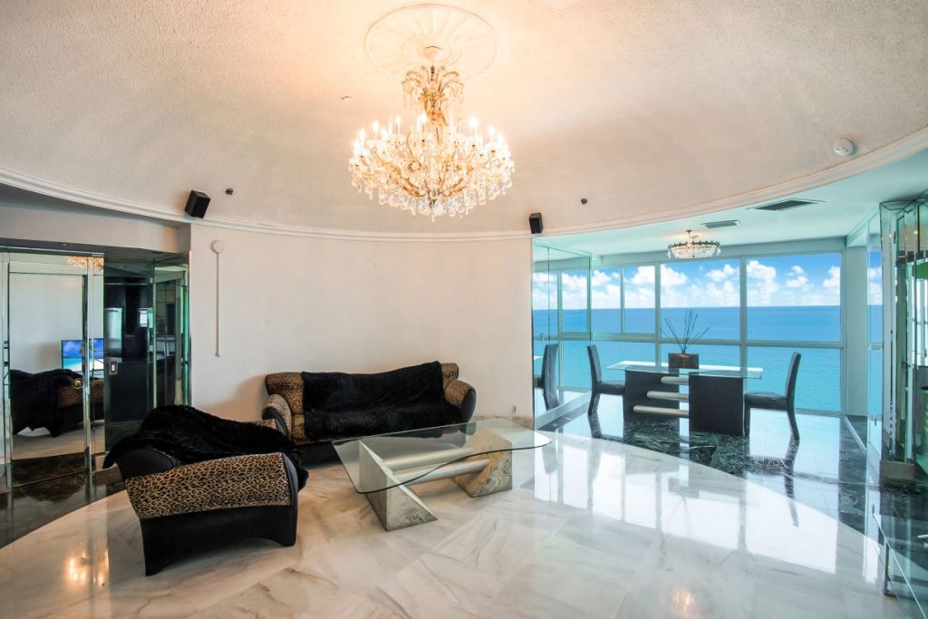 Castle Beach Club Penthouse 04