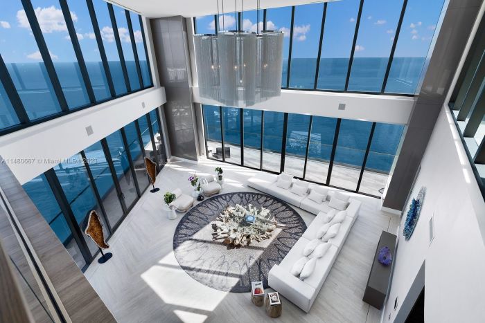 Armani Casa Penthouse 00