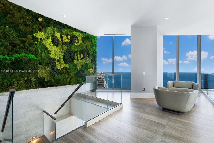 Armani Penthouse Upper Lounge