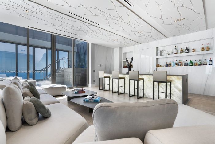 Armani-Miami-Penthouse-Upstairs-Lounge-Bar