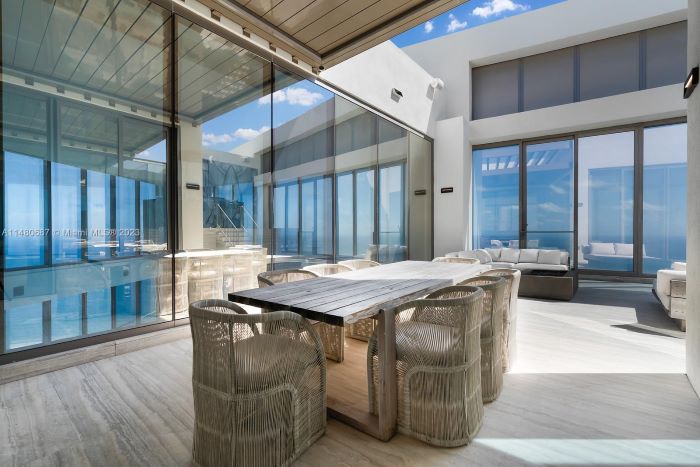 Armani-Penthouse-Rooftop-Terrace-Dining