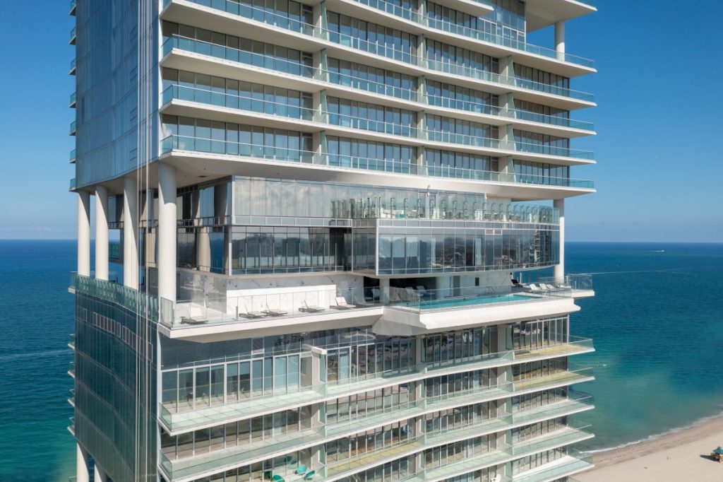 Sky Lounge