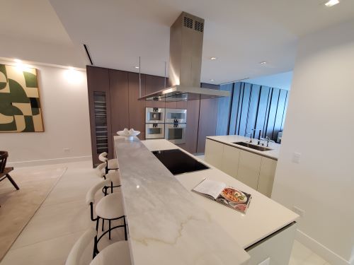 Turnberry Ocean Club 703 Kitchen