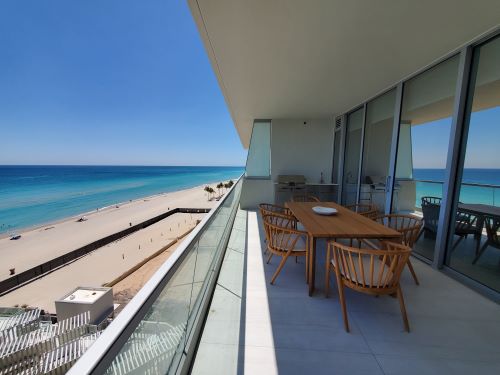 Turnberry Ocean Club 703 Swimming Pool